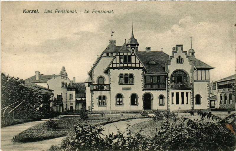 Carte postale ancienne Kurzel - Das Pensionat - Le Pensionat