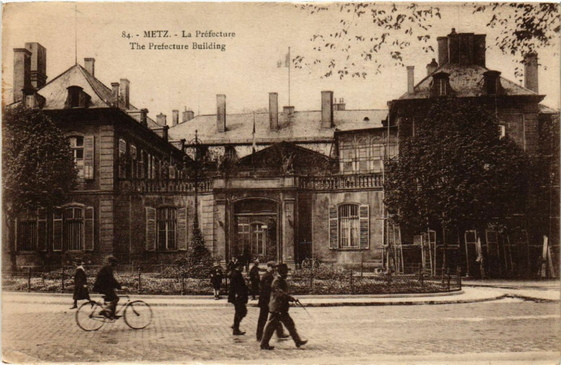 Carte postale ancienne Metz - La Prefecture - The Prefecture Building à Metz