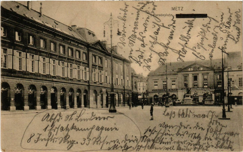 Carte postale ancienne Metz - Paradeplatz à Metz