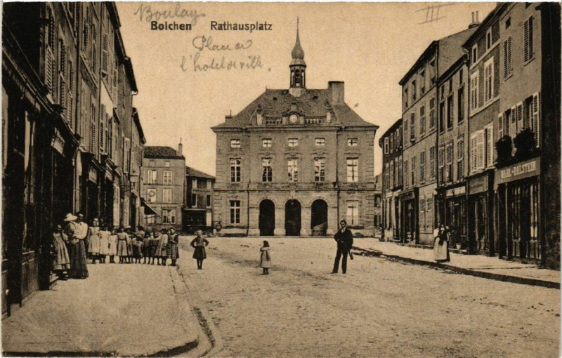 Carte postale ancienne Bolchen - Rathausplatz