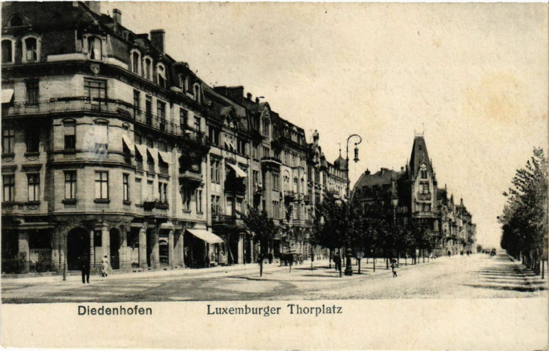 Carte postale ancienne Diedenhofen Luxemburger - Thorplatz