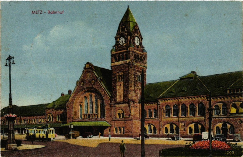 Carte postale ancienne Metz Bahnhof à Metz