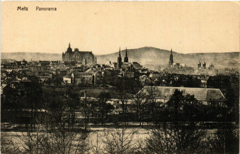 Carte postale ancienne Metz Panorama à Metz