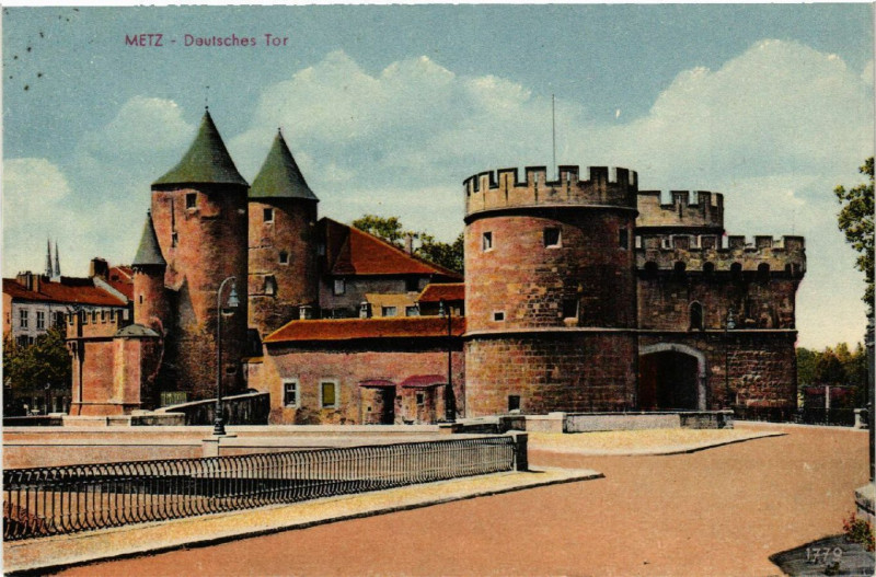 Carte postale ancienne Metz Deutsches Tor à Metz