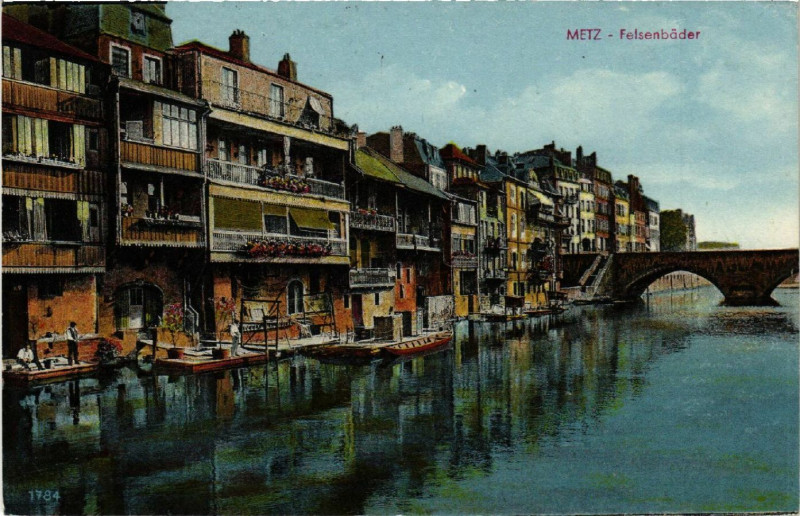 Carte postale ancienne Metz - Felsenbader à Metz