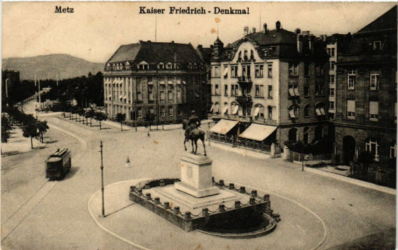 Carte postale ancienne Metz - Kaiser Friedrich - Denkmal à Metz