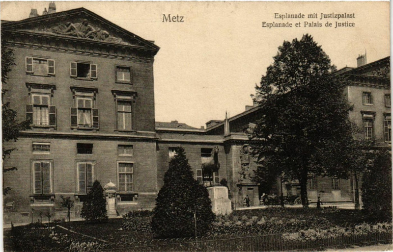 Carte postale ancienne Metz - Esplanade mit Justizplatz à Metz