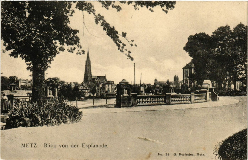 Carte postale ancienne Metz - Blick von der Esplanade à Metz