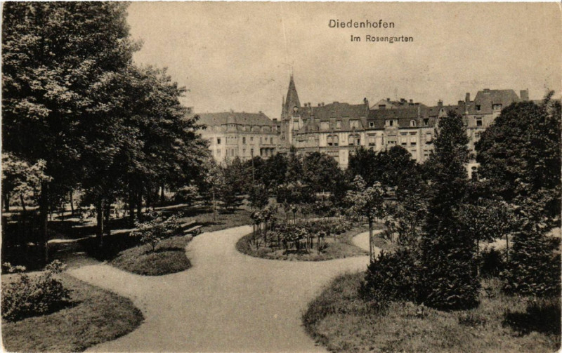 Carte postale ancienne Diedelhofen Im Rosengarten