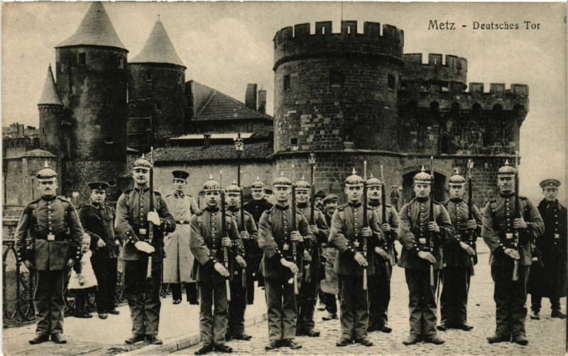 Carte postale ancienne Metz - Deutsches Tor à Metz