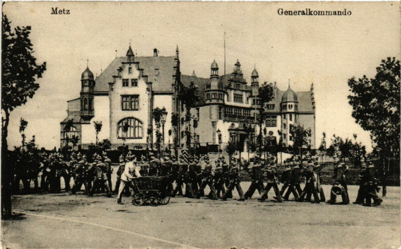 Carte postale ancienne Metz - généralkommando à Metz