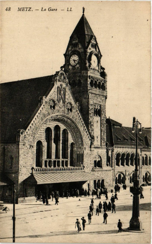 Carte postale ancienne Metz - La Gare à Metz