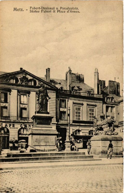 Carte postale ancienne Metz Fabert-Denkmal u Paradeplatz à Metz