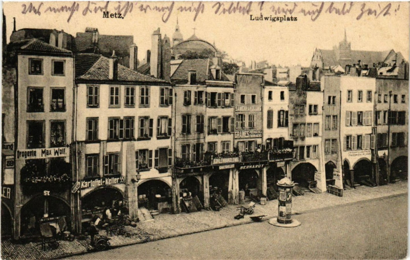 Carte postale ancienne Metz Ludwigsplatz à Metz