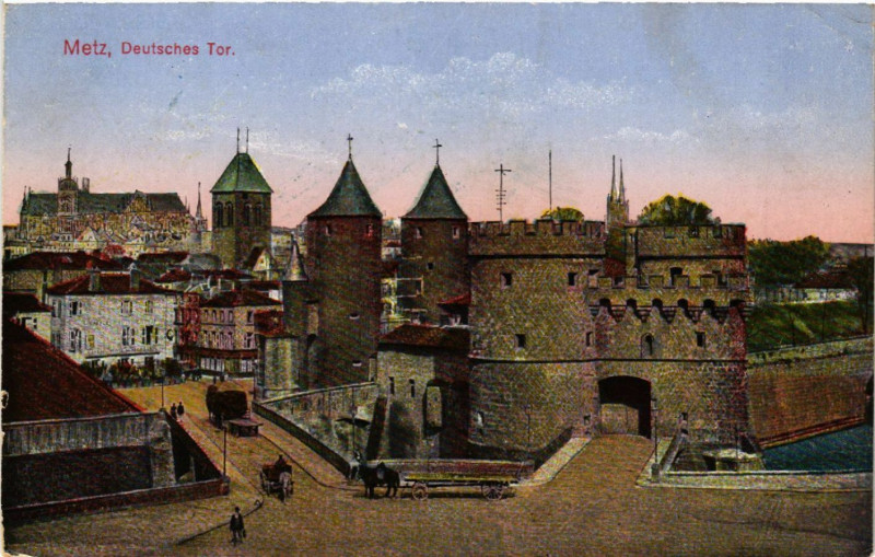 Carte postale ancienne Metz Deutsches Tor à Metz