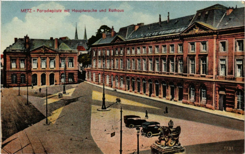 Carte postale ancienne Metz - Paradeplatz mit Hauptwache und Rathaus à Metz