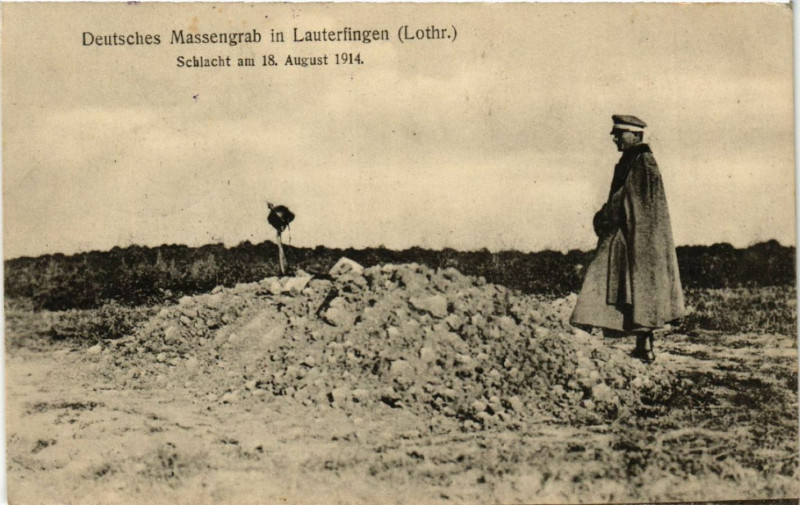 Carte postale ancienne Lauterfingen - Deutsches Massengrab - 1914