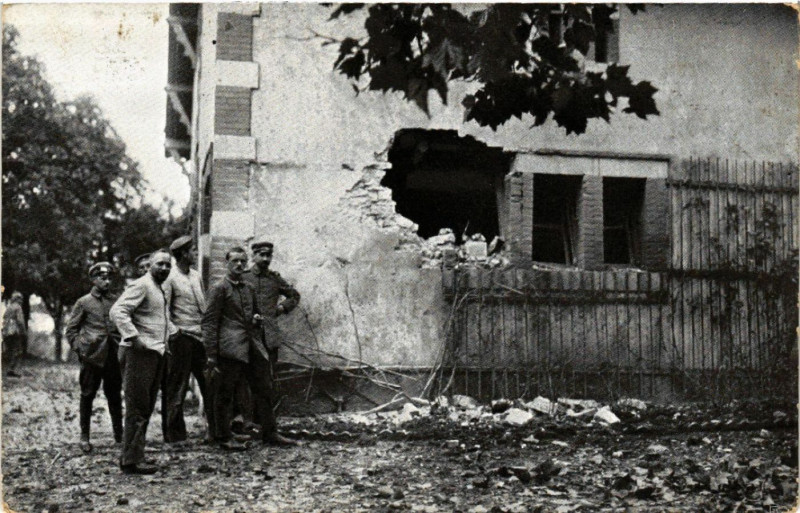 Carte postale ancienne Lagarde - Haus Scene à Lagarde