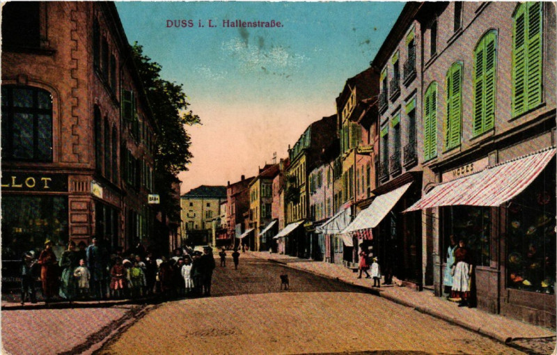 Carte postale ancienne Dieuze - Duss i. L. - Hallenstrasse à Dieuze