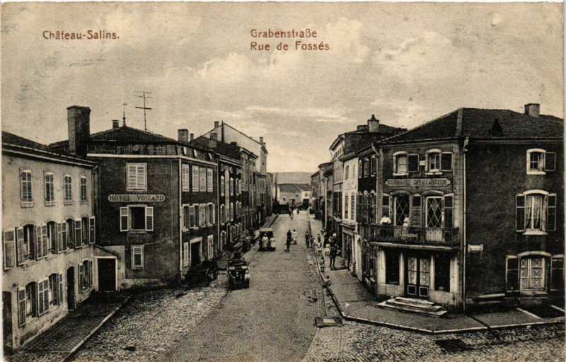 Carte postale ancienne Chateau-Salins - Grabenstrasse - Rue de Fosses à Château-Salins