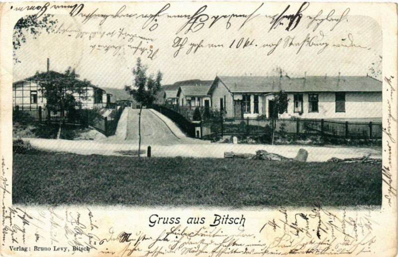 Carte postale ancienne Bitsch - Place - Platz - Scene