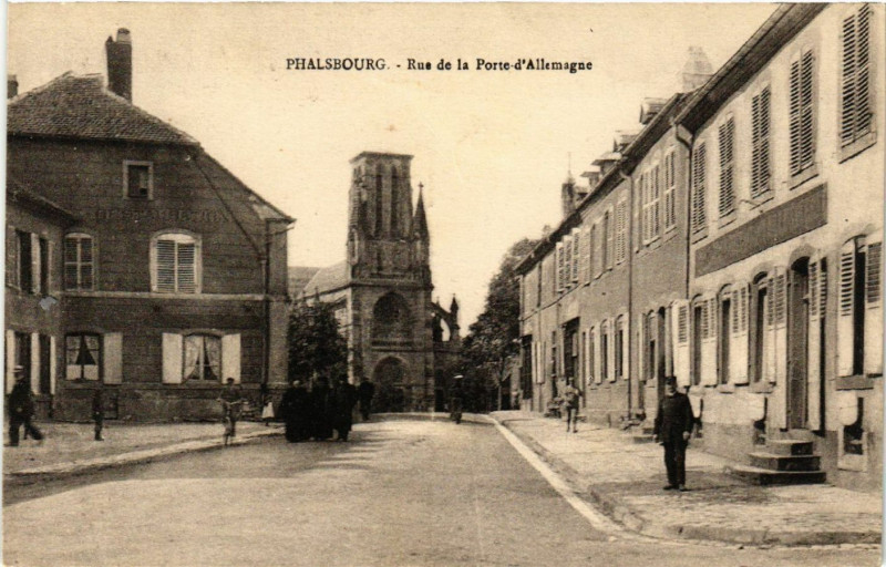 Carte postale ancienne Phalsbourg - Rue de la Porte d'Allemagne à Phalsbourg