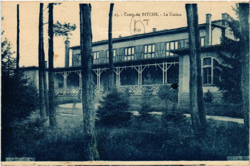 Carte postale ancienne Camp de Bitche - Le Casino à Bitche