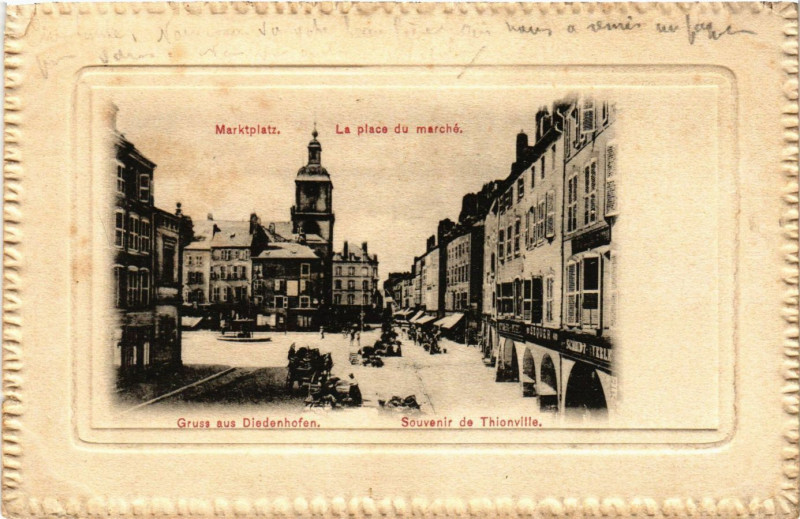 Carte postale ancienne Souvenir de Thonville - La Place du marche à Thonville