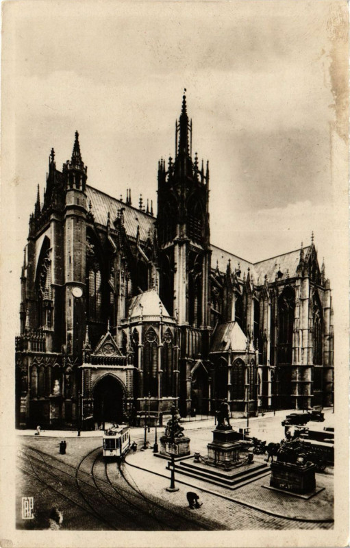 Carte postale ancienne Metz La Cathedrale à Metz
