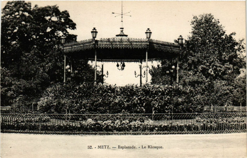 Carte postale ancienne Metz - Espelande - Le Kiosque à Metz