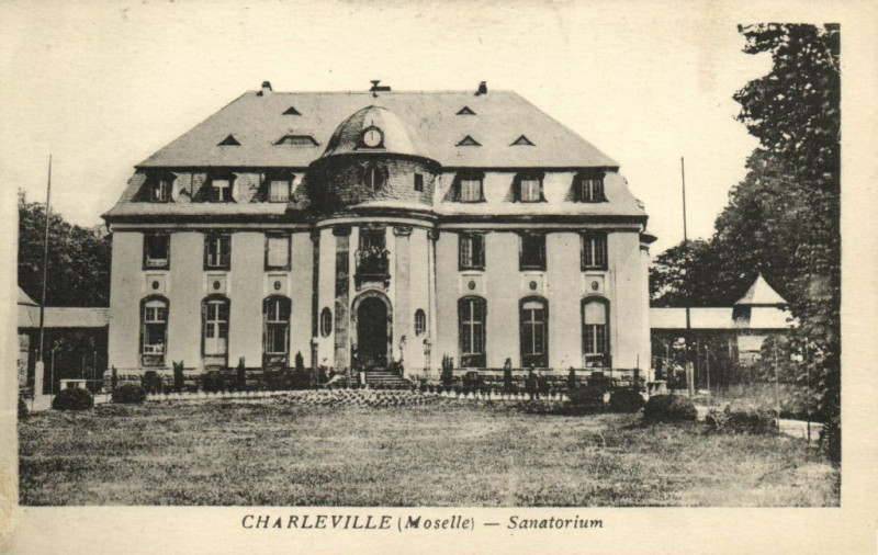 Carte postale ancienne Charleville Sanatorium