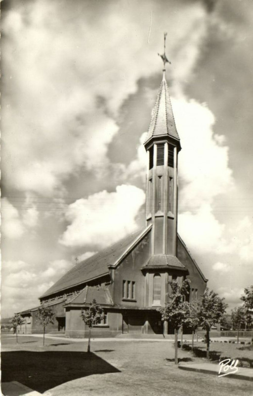 Carte postale ancienne Amneville L' Eglise paroissiale à Amnéville