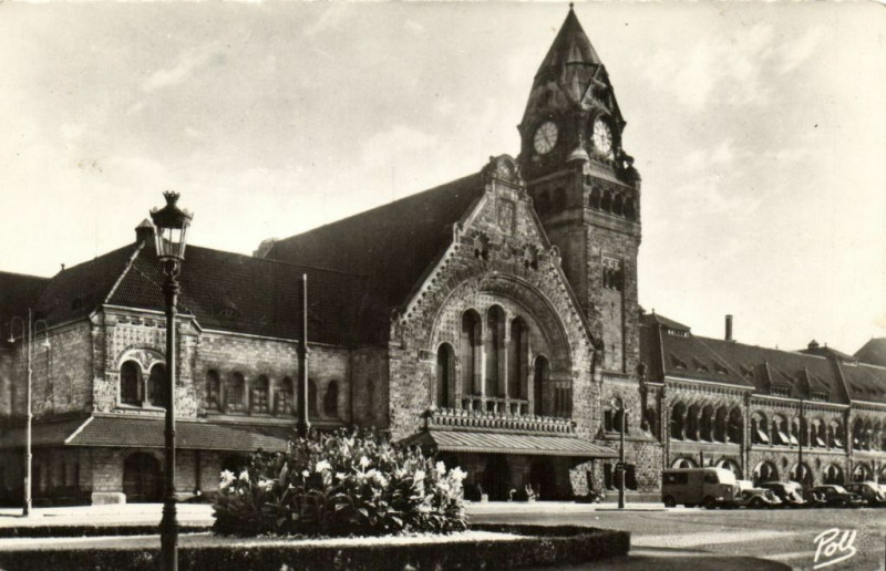 Carte postale ancienne Metz - La Gare Centrale à Metz