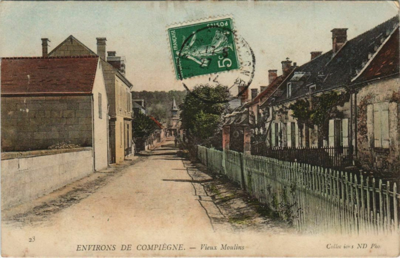 Carte postale ancienne Environs de Compiegne Vieux Moulins à Compiègne