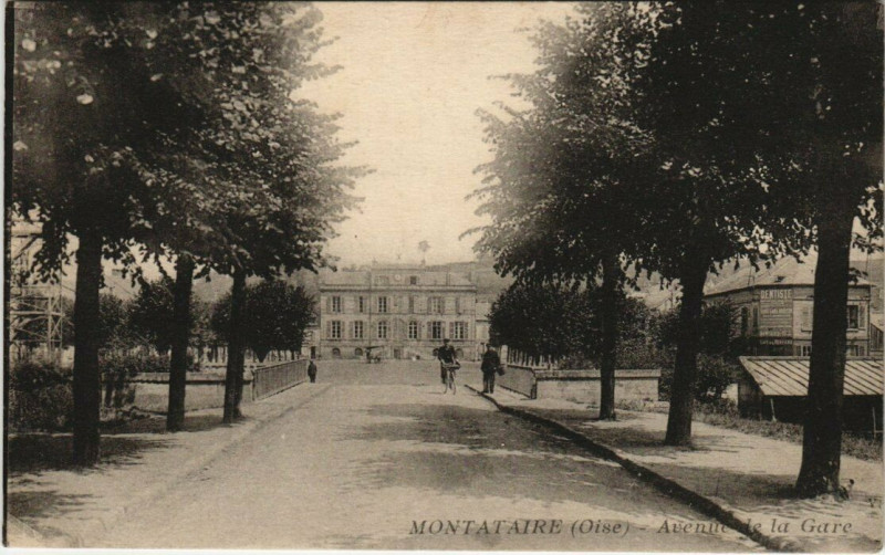 Carte postale ancienne Montataire Avenue de la Gare à Montataire