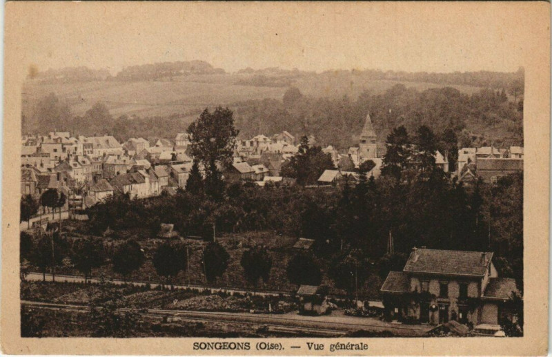 Carte postale ancienne Songeons - Vue générale à Songeons