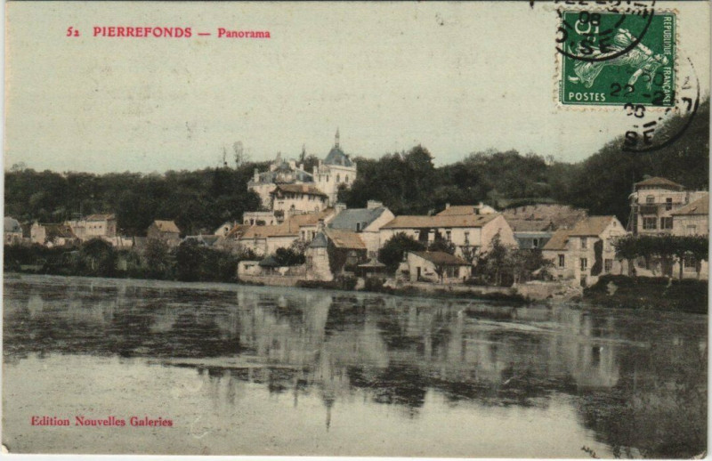 Carte postale ancienne Pierrefonds - Panorama à Pierrefonds