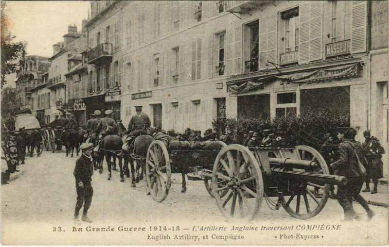 Carte postale ancienne Compiegne Artillerie Anglaise à Compiègne