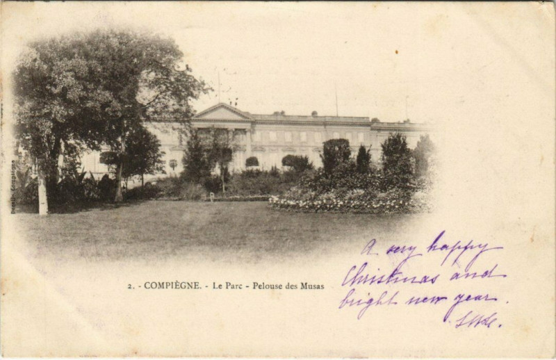 Carte postale ancienne Compiegne Le Parc, Pelouse des Musas à Compiègne