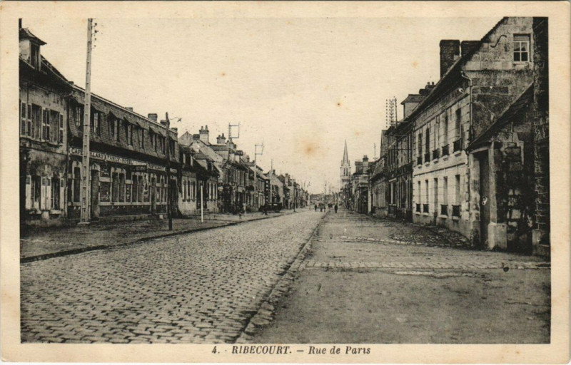 Carte postale ancienne Ribecourt - Rue de Paris