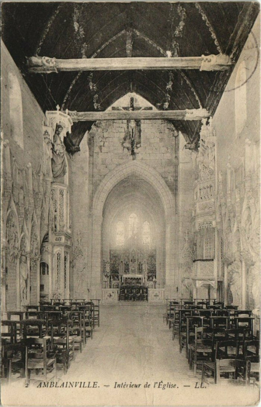 Carte postale ancienne Amblainville - Interieur de l'Eglise à Amblainville
