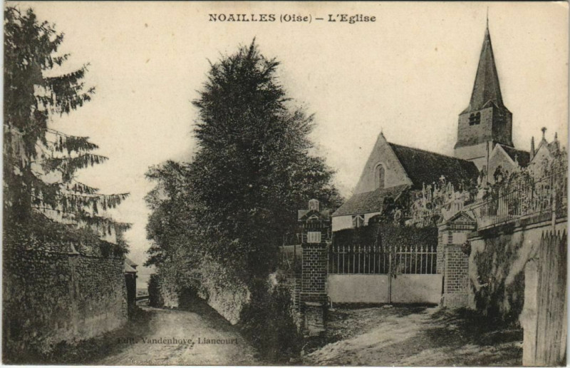 Carte postale ancienne Noailles - L'Eglise à Noailles