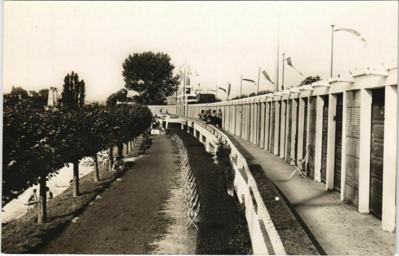 Carte postale ancienne Boran La Plage Les Cabines