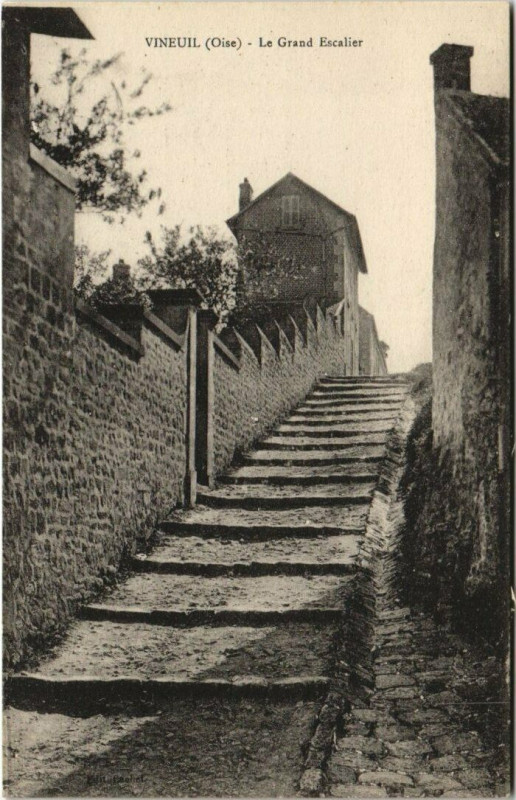 Carte postale ancienne Vineuil - Le Grand Escailer