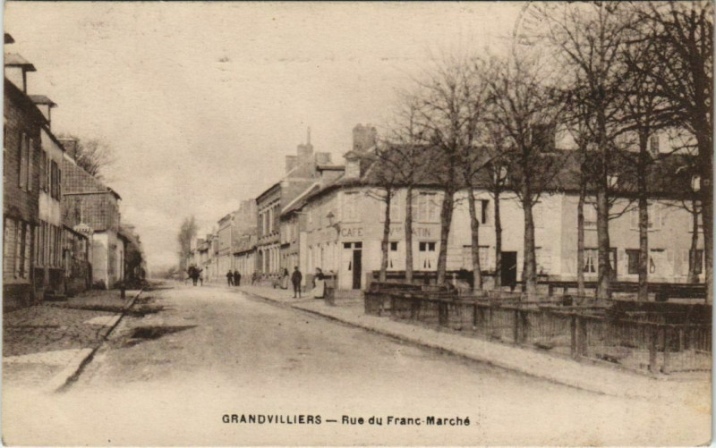 Carte postale ancienne Grandvilliers-Rue du Franc-Marche à Grandvilliers