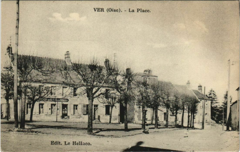 Carte postale ancienne Ver - La Place