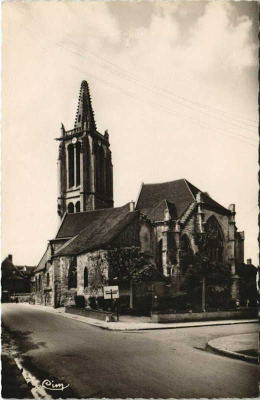 Carte postale ancienne Creil Eglise Saint-Medard à Creil