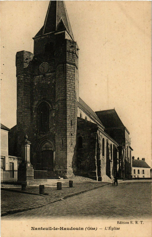 Carte postale ancienne Nanteuil le Haudouin L'Eglise France à Nanteuil-le-Haudouin