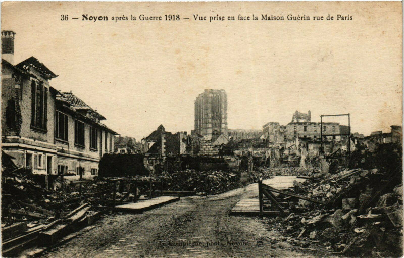 Carte postale ancienne Noyon Vue prise en face la Maison Guerin France à Noyon