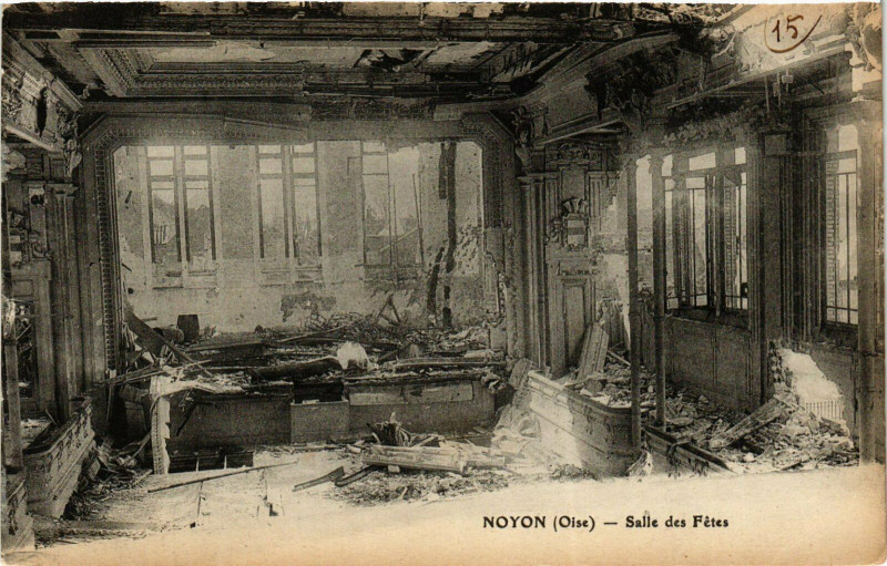 Carte postale ancienne Noyon Salle des Fetes France à Noyon